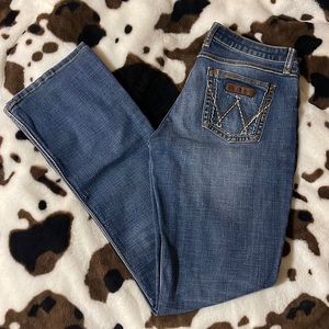 Women’s Wrangler | size 11/12 x 36 | bootcut jeans | no distressing | denim